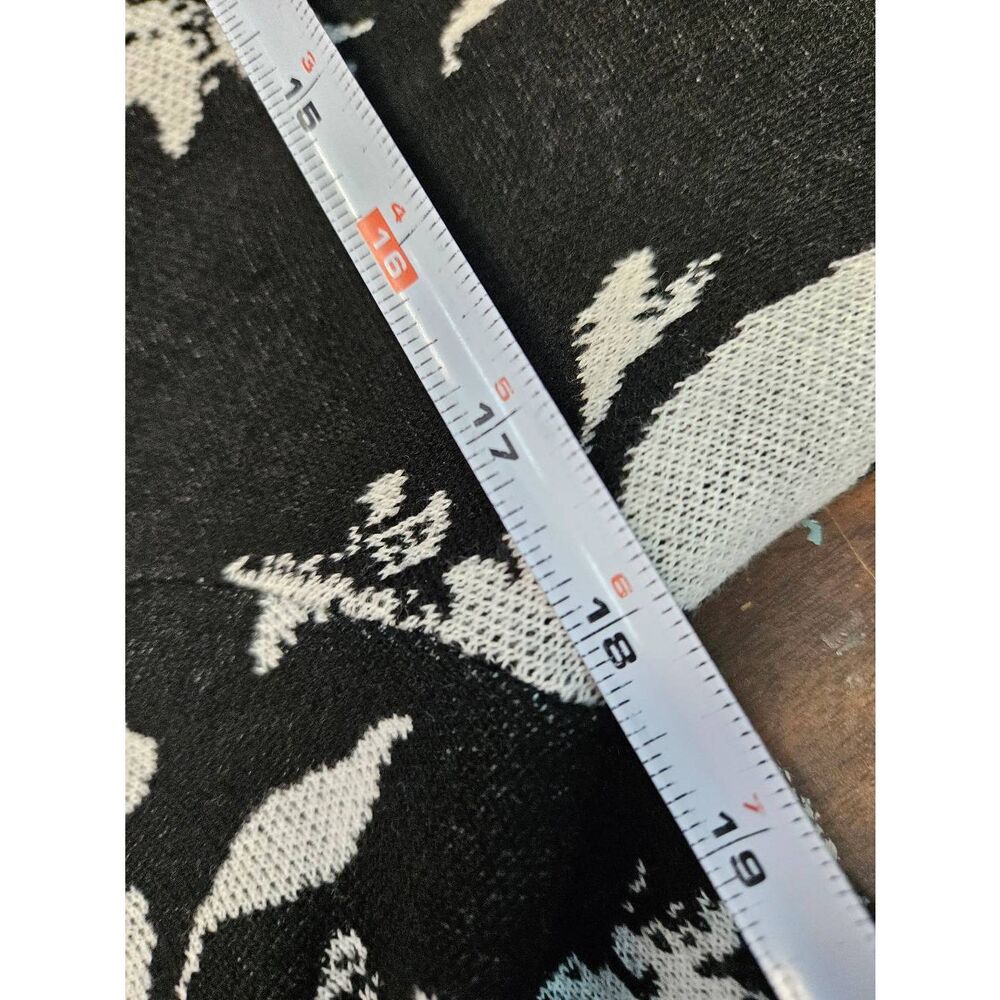 Croft & Barrow Black Floral Short Sleeve Sweater Womens Medium - Picture 7 of 8